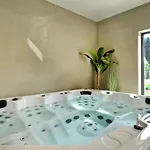Durbuy Suites Bed and Breakfast 4*