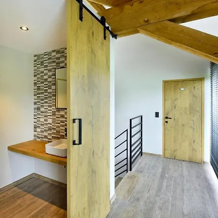 ベッド・アンド・ブレックファスト Durbuy Suites 4*