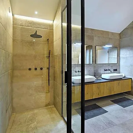Durbuy Suites Bed & Breakfast 4*